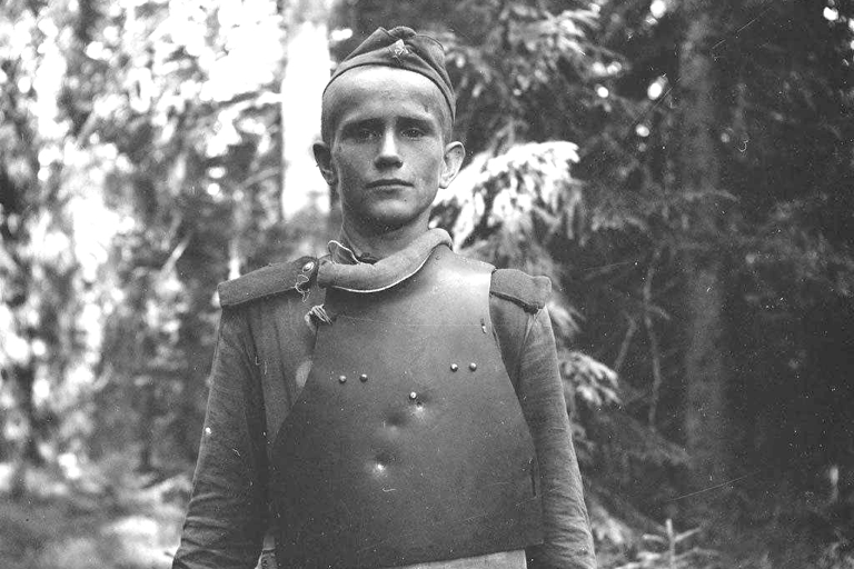   The Hard Armor Plate in World War II 